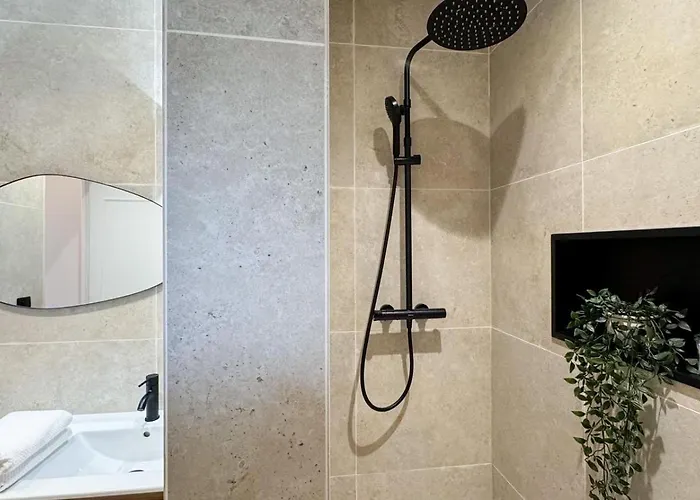 Maison Climatisee 5min Cite Terrasse Et Parking Ak Villa